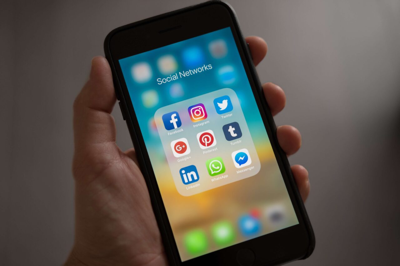 apps used for social media phishing